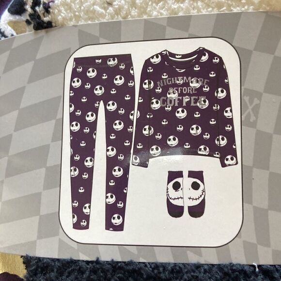 New 3 Piece PJ set The Nightmare before Christmas size s (4-6) - Picture 4 of 7